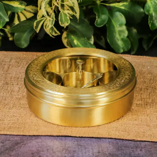FINELY ETCHED SPICE BOX [ 7.5 INCH ]