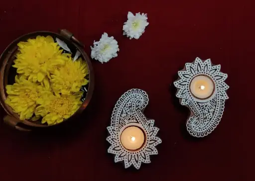 Wooden Paisley Shape Candle Holder Set of 2